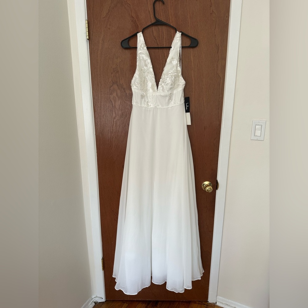 Carolyne White Embroidered Maxi Dress - Small, NWT